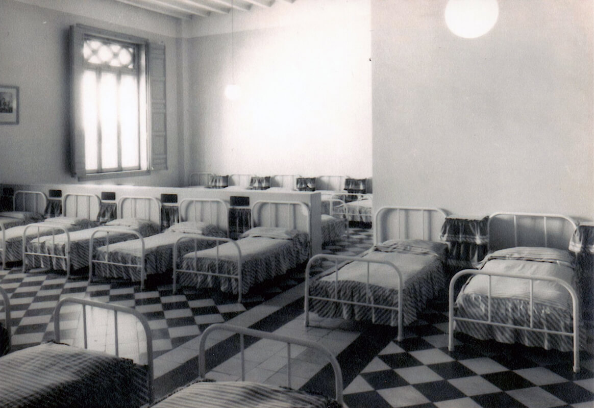 Una de las habitaciones, principios años 60. Foto cedida por Ángeles Pastor